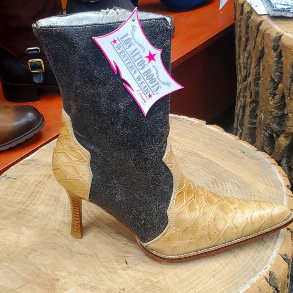 Brand New Los Altos Womans Boots